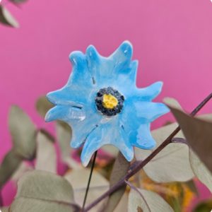 Fleurette aux pétales dentelés